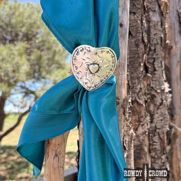 Western Cowgirl Heart Breaker Wild Rag Scarf Slide Ring Tee Clip - Picture 1 of 2
